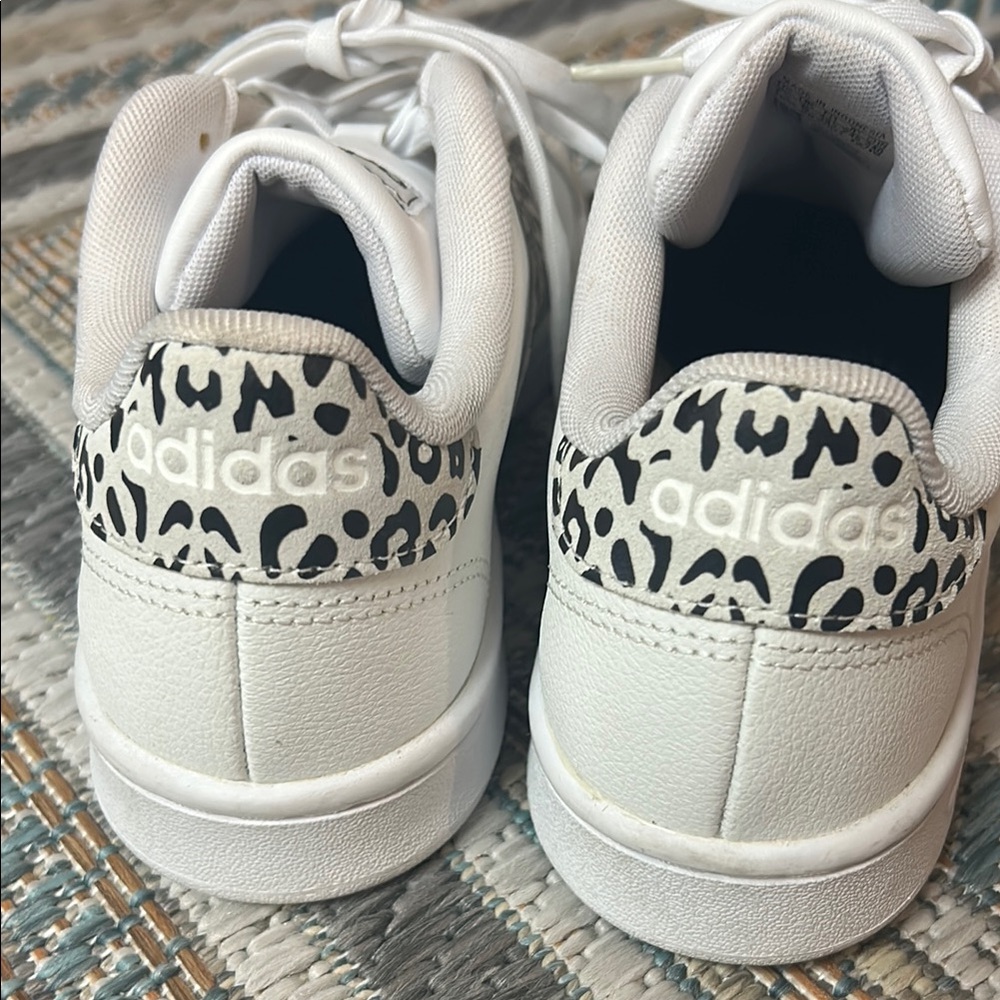 Adidas White Sneakers Leather Design - Picture 7 of 13